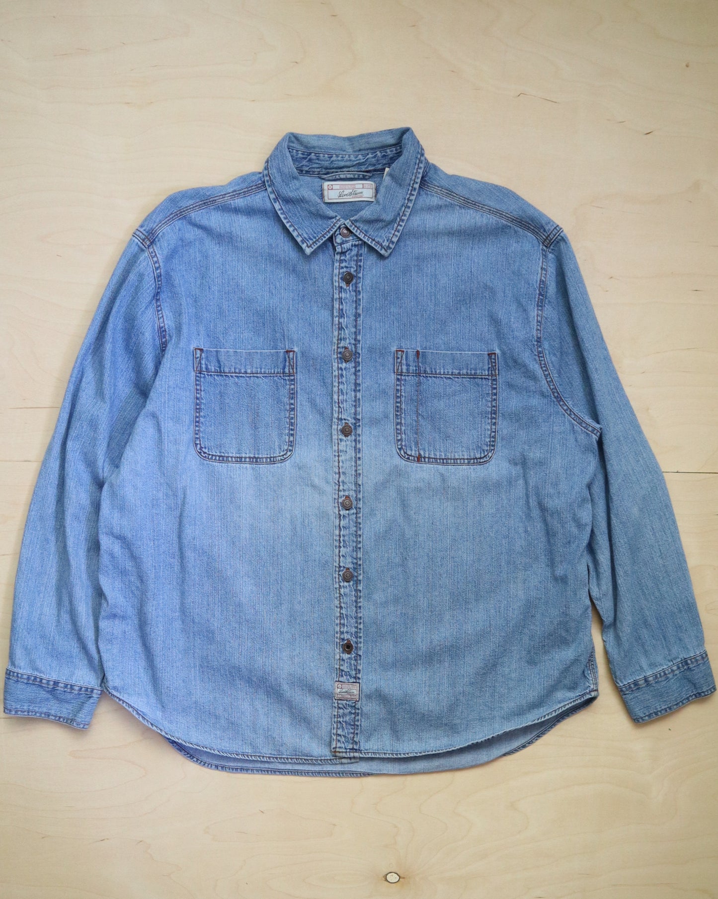 Levi’s Light Denim Shirt (2XL/3XL)