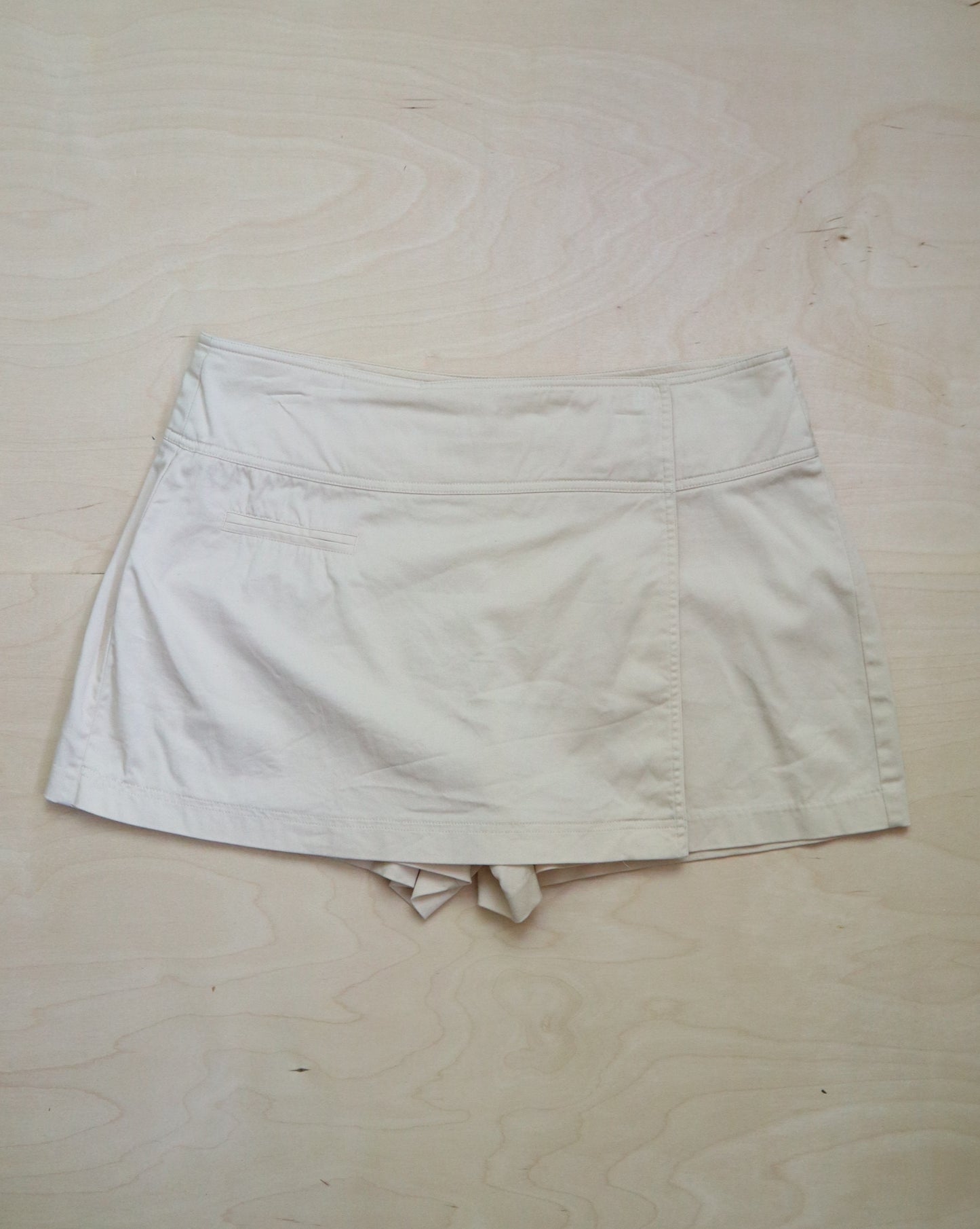 Cream Skort (M/L)